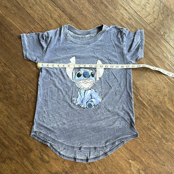 Stitch Graphic T-Shirt - Picture 4 of 5